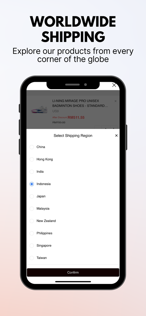 Captura de pantalla de la aplicación Li-Ning Malasia mostrando información de envío mundial y una ventana modal para seleccionar la región de envío