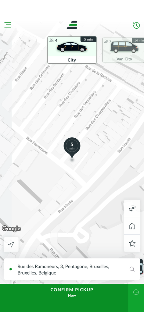 Taxis Verts Brussels - Interface de l'application Taxis Verts montrant une carte de Bruxelles avec les options de véhicule et le bouton de confirmation de prise en charge