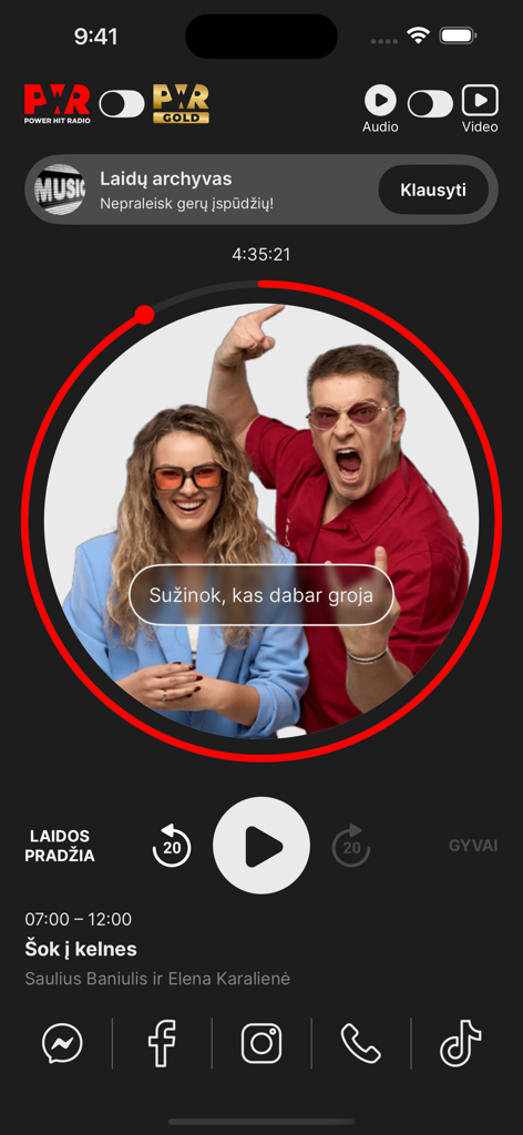 Power Hit Radio - Lietuva - Power Hit Radio Lietuva app screen showing the live broadcast player with radio hosts.