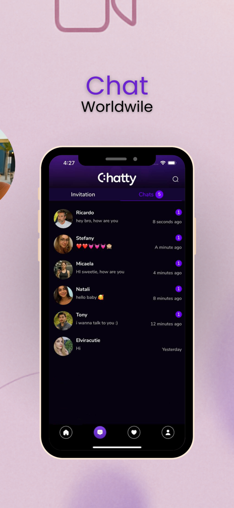 Interfaz de la aplicación Chatty que muestra una lista de conversaciones de chat activas con varios usuarios