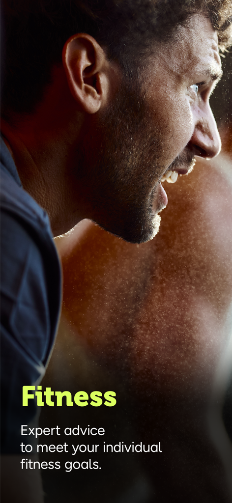 Nahaufnahme eines Mannes, der beim Sport schwitzt, mit Text über fachkundige Fitnessratschläge.