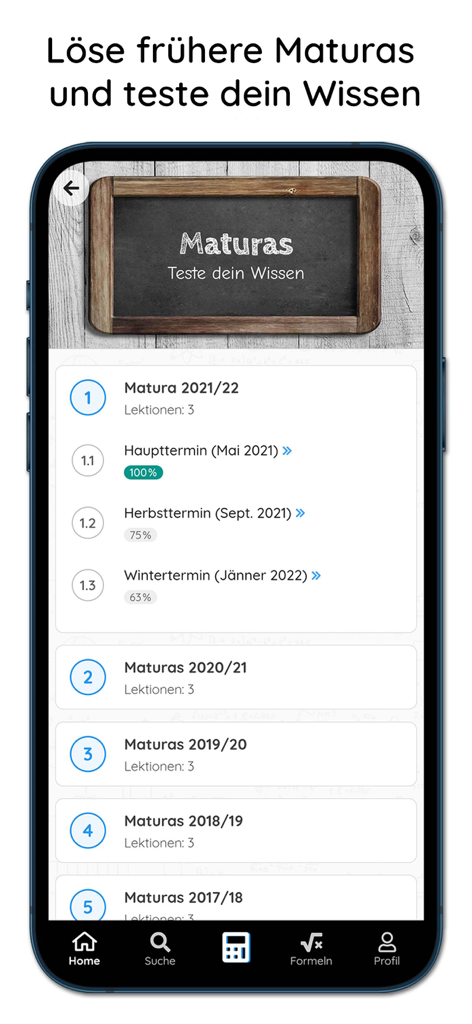 Miranda - Mathe-Nachhilfe - Interface do aplicativo de reforço de matemática Miranda mostrando uma lista de exames passados organizados por ano escolar e acompanhamento do progresso do usuário