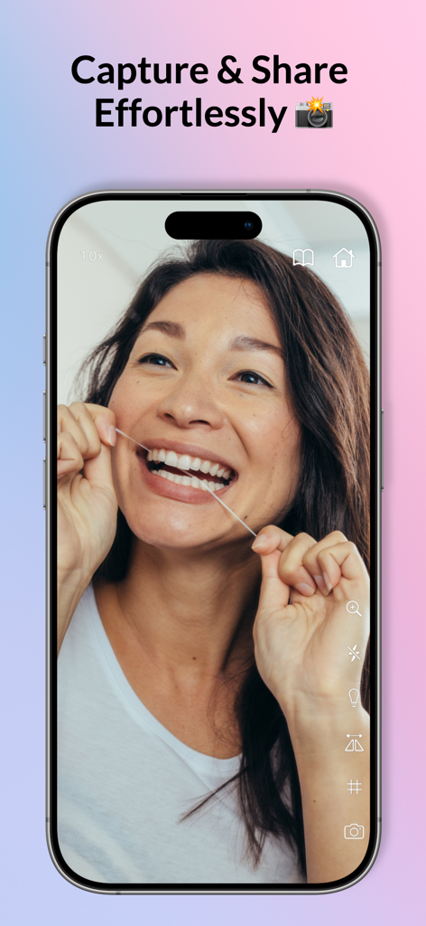 Pocket Mirror: HD Light & Zoom - Eine Frau benutzt die Pocket Mirror App auf ihrem iPhone, um sich beim Zähneputzen zu spiegeln.