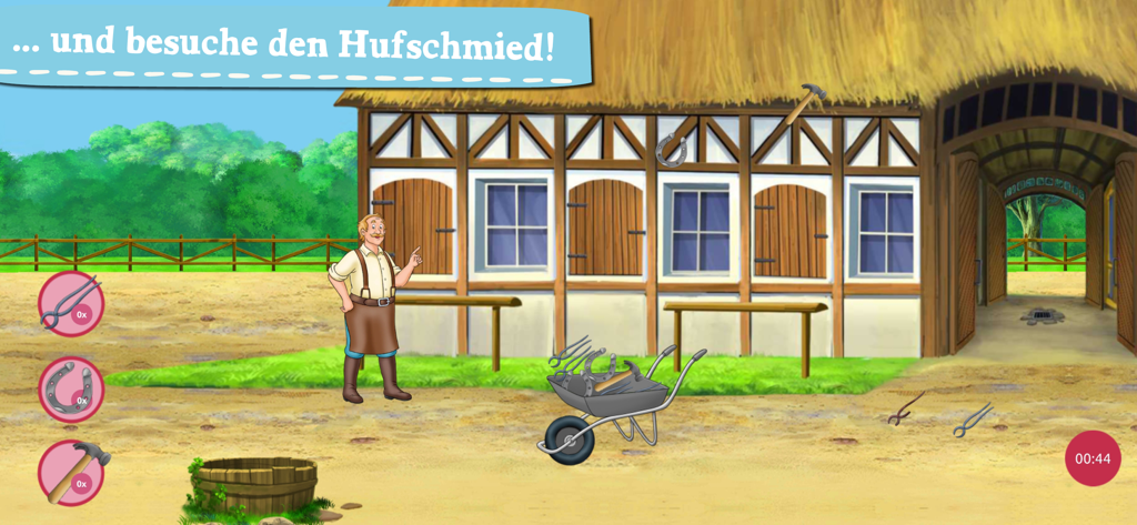 Un personaggio maniscalco in piedi davanti a una scuderia tradizionale con strumenti di forgiatura e una carriola