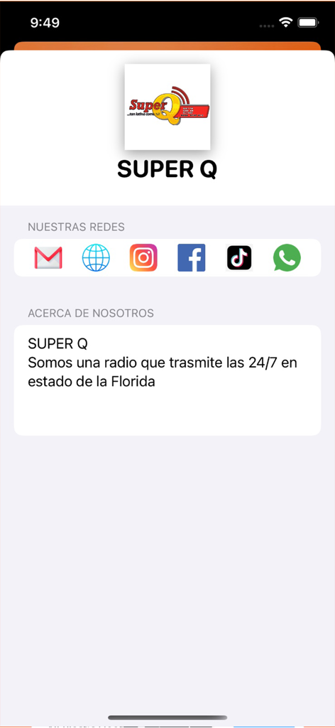 Super Q. - Pantalla 'Acerca de' de la app de radio Super Q mostrando iconos de redes sociales e información de transmisión de Florida