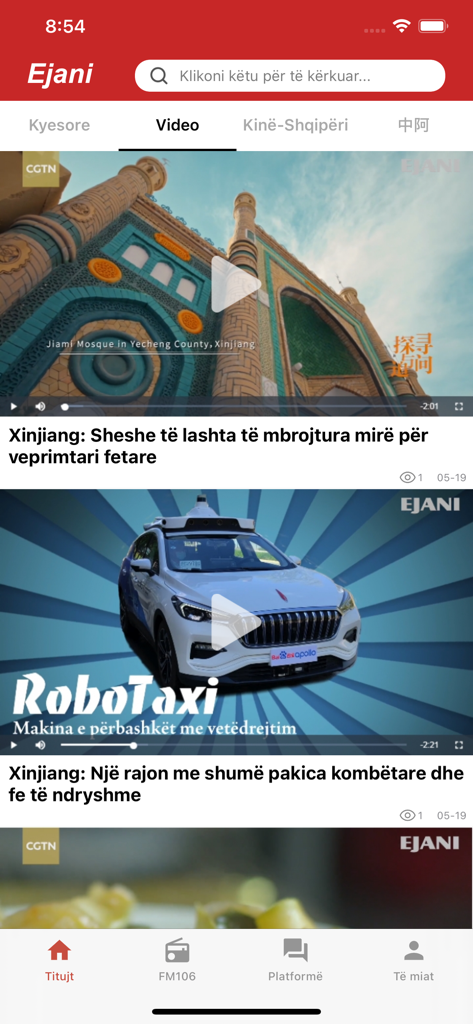 Ejani - Ejani app interface showing a list of news videos with titles in Albanian.