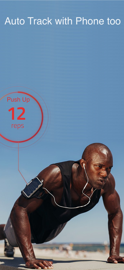 Gymatic Workout Tracker - Un hombre haciendo flexiones con su teléfono en una banda mientras la aplicación Gymatic cuenta automáticamente doce repeticiones.