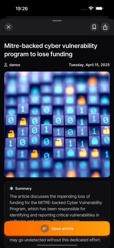 Hazumi for Hacker News - Interfaz de la aplicación Hazumi que muestra un artículo de noticias con un resumen generado por IA sobre vulnerabilidad cibernética.