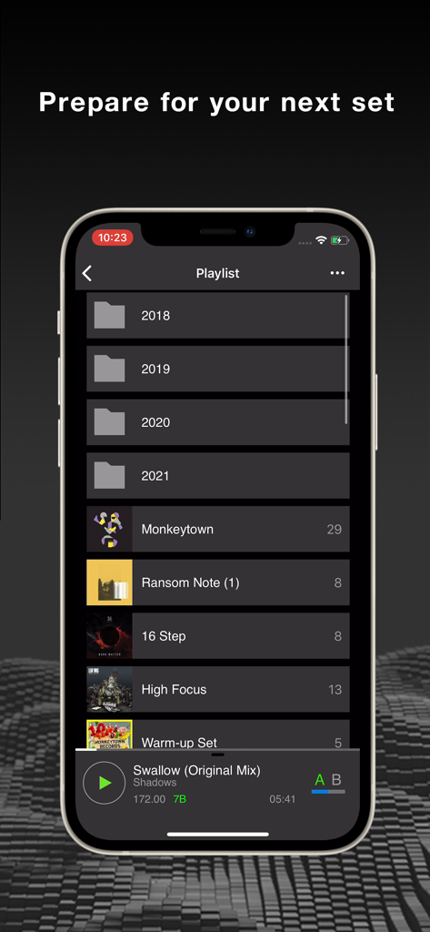 rekordbox - DJ App & DJ Mixer - Pantalla de playlists de la aplicación móvil rekordbox mostrando carpetas de música organizadas y pistas para la preparación del set de DJ
