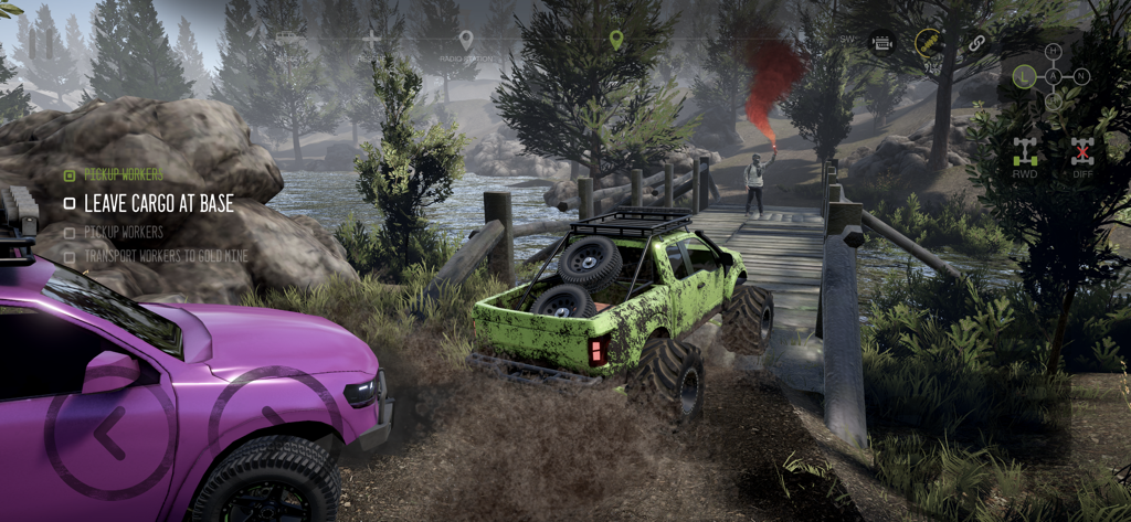 Un camión monstruo verde cruzando un puente de madera en un bosque fangoso en Mudness Offroad Car Simulator.