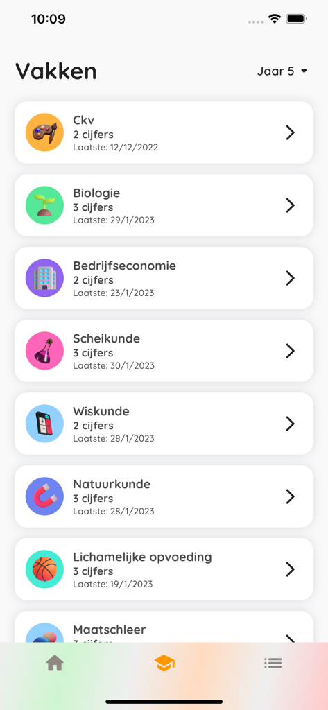 Dashboard showing a list of school subjects and grade counts in the Cijfer Royale app