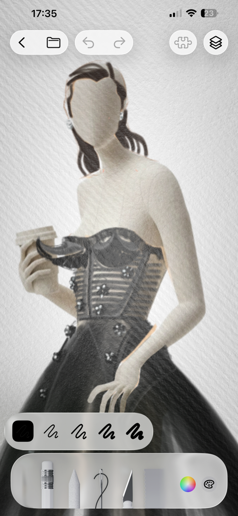 Prêt à Template - Ilustración digital de moda de una mujer con un vestido negro tipo corsé con herramientas de diseño y un fondo con textura de papel