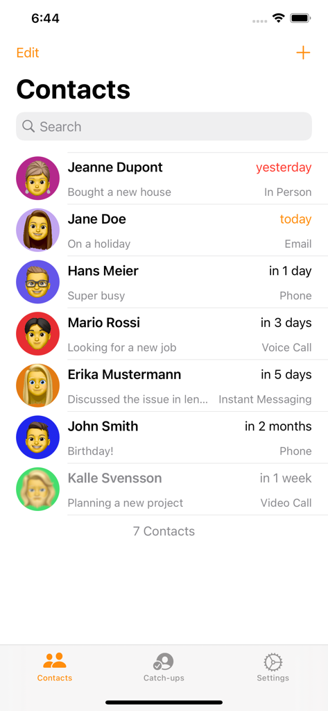 Screenshot der Kontaktr-App-Kontaktliste mit Namen, Notizen und bevorstehenden Folgeerinnerungen