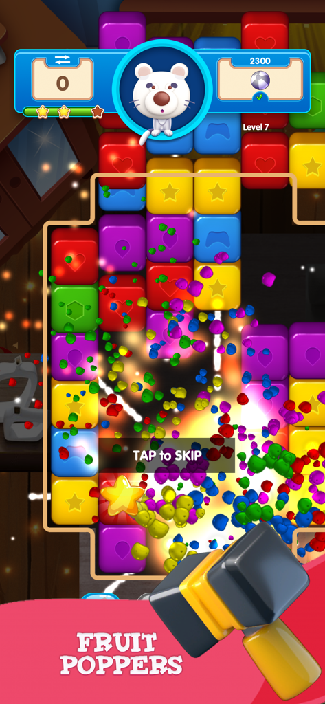 Fruit Poppers Fun Puzzle Game - Captura de pantalla del juego de Fruit Poppers que muestra un colorido puzzle de explosión de cubos con una linda mascota animal y una herramienta de martillo.