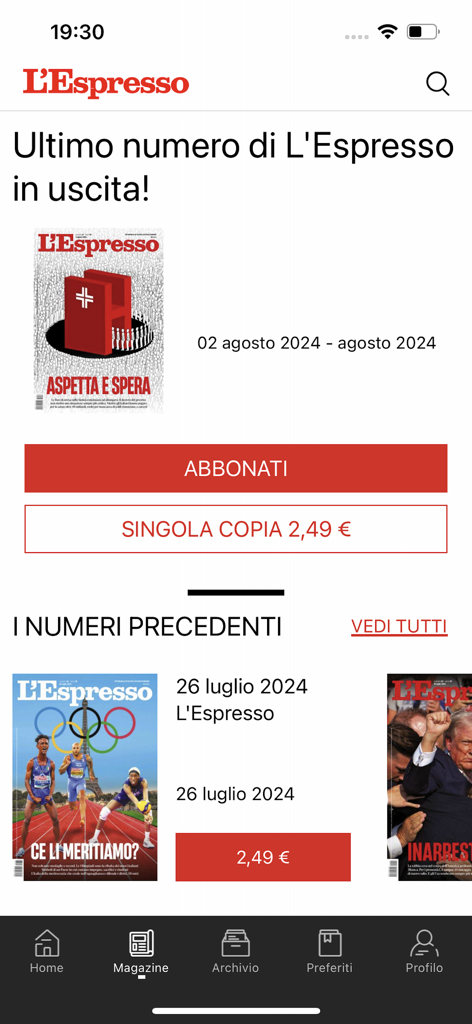 L'Espresso - L’Espresso App-Oberfläche, die die neueste Ausgabe der Zeitschrift mit Kaufoptionen für Abonnements und Einzelexemplare anzeigt.