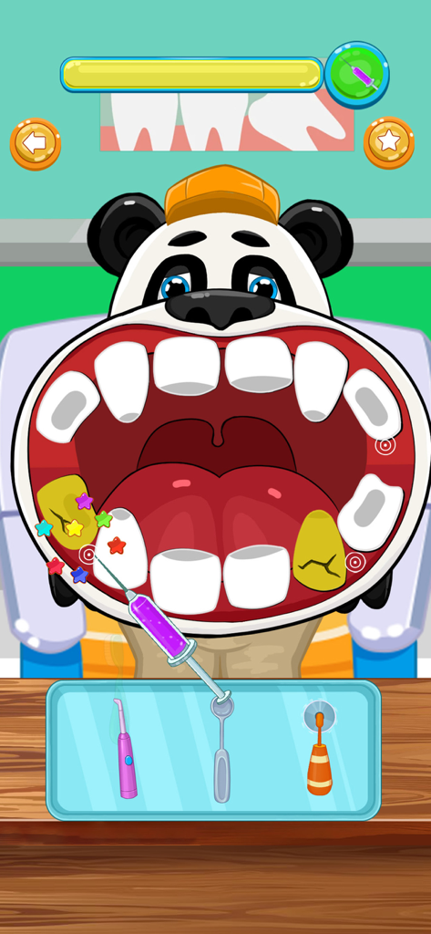Animal Doctor - Panda de desenho animado recebendo tratamento dentário com uma seringa em um jogo infantil