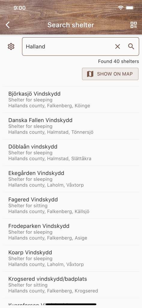 Una lista de refugios de senderismo en Halland, Suecia, mostrada en los resultados de búsqueda de la aplicación Shelter Map