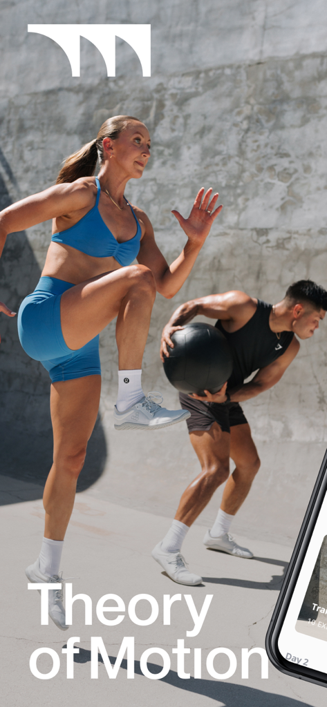 Theory of Motion - Mann und Frau führen dynamische funktionelle Kraftübungen durch