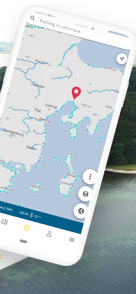 Schermata della mappa dell'app Fishing in Denmark che mostra vari punti di pesca e posizioni costiere