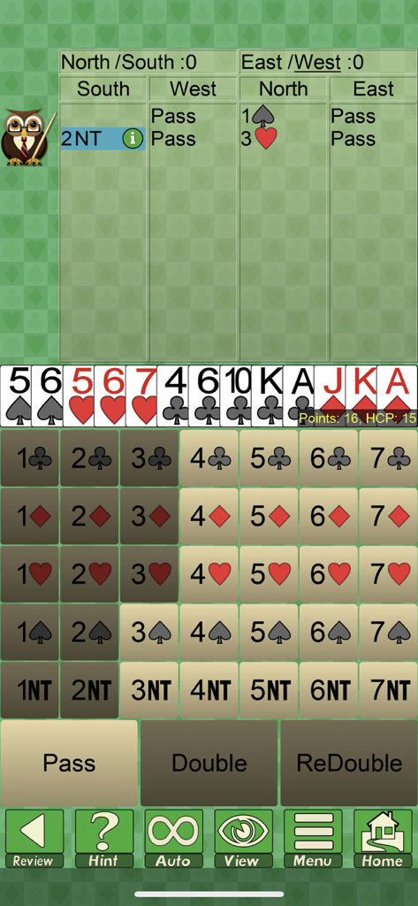 Bridge V+, bridge card game - Interfaz de puja en el juego de cartas Bridge V+ que muestra las cartas del jugador y la tabla de pujas