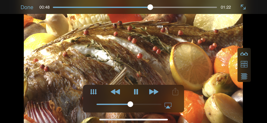 HD Playerアプリのビデオ再生画面に、ナビゲーションと品質コントロールが表示されています
