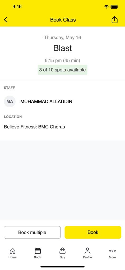 Believe Fitness Asia - Pantalla de la aplicación Believe Fitness que muestra los detalles para reservar una clase de fitness Blast con hora y disponibilidad