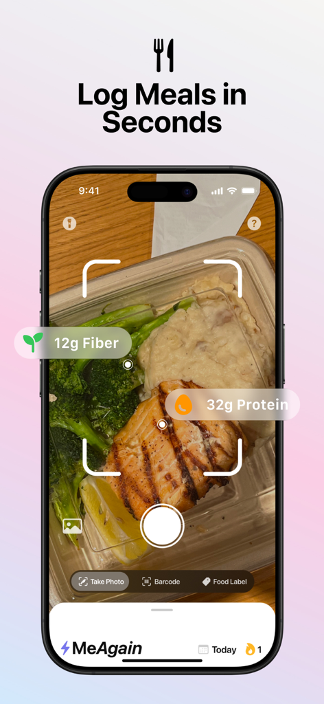 Screenshot of MeAgain app showing a meal photo with automated fiber and protein tracking markers