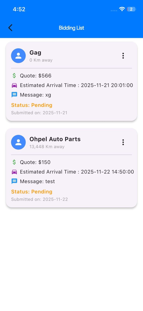Interface de liste des offres dans l'application Mechanic Connect montrant plusieurs devis de fournisseurs de services.