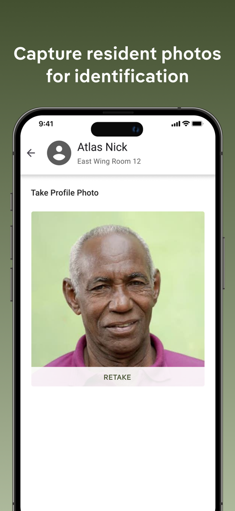 Interface do aplicativo PointClickCare ChartPic mostrando uma foto de perfil de residente para identificação em um ambiente de saúde