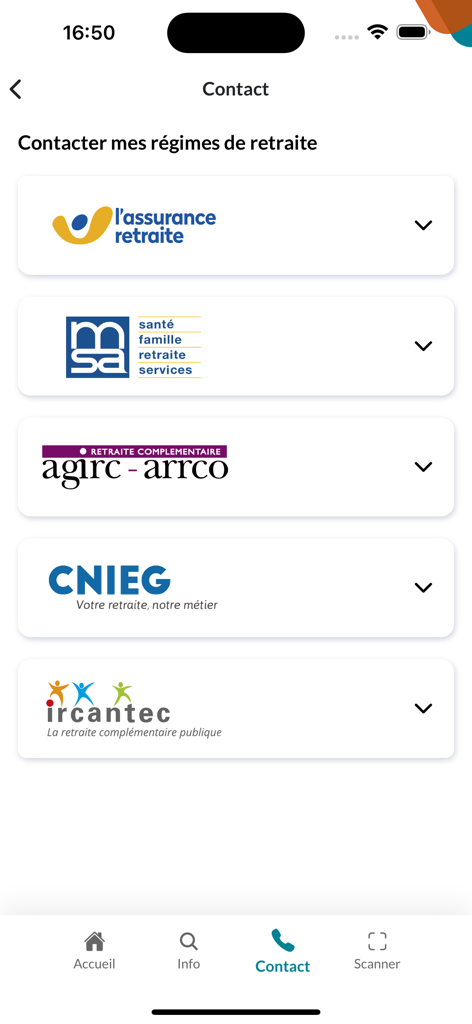 The contact screen of the Mon compte retraite app displaying various French pension fund organizations