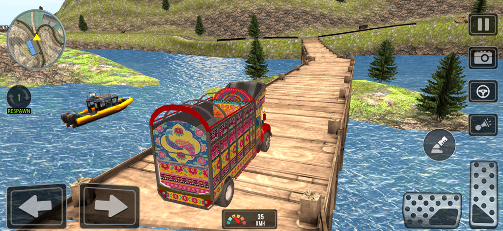 Truck Simulator: Truck Games - Un camión de carga colorido cruzando un puente de madera sobre agua en un juego simulador.