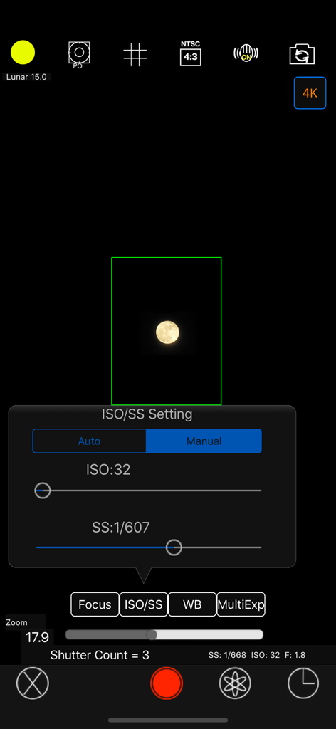 MoonCatcher - Manual ISO and shutter speed settings interface in the MoonCatcher photography app