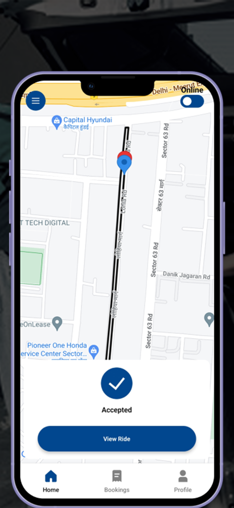 Interfaz móvil de la aplicación TripMaster mostrando una solicitud de viaje aceptada con una marca de verificación azul y vista de mapa