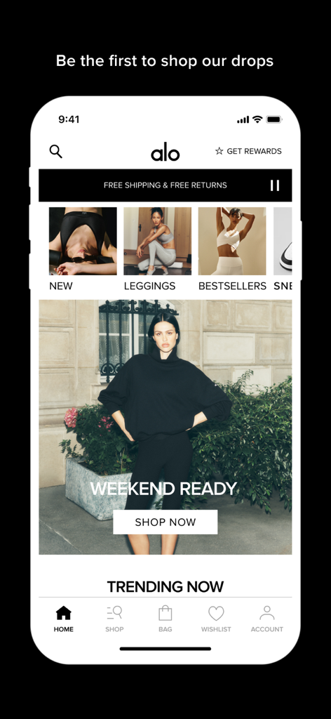 Schermata principale dell'app mobile di yoga ALO con categorie di acquisto e abbigliamento pronto per il fine settimana