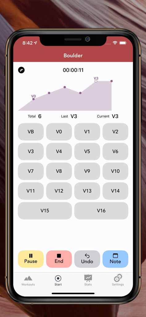 Pinnacle Climb Log app showing a bouldering workout with V-scale grade buttons and session progress graph.