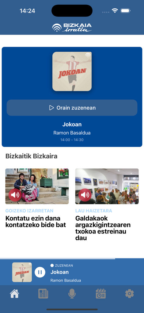 Bizkaia Irratia - Pantalla de inicio de la aplicación móvil Bizkaia Irratia con un reproductor de radio en directo para el programa deportivo Jokoan y artículos de noticias locales en euskera.
