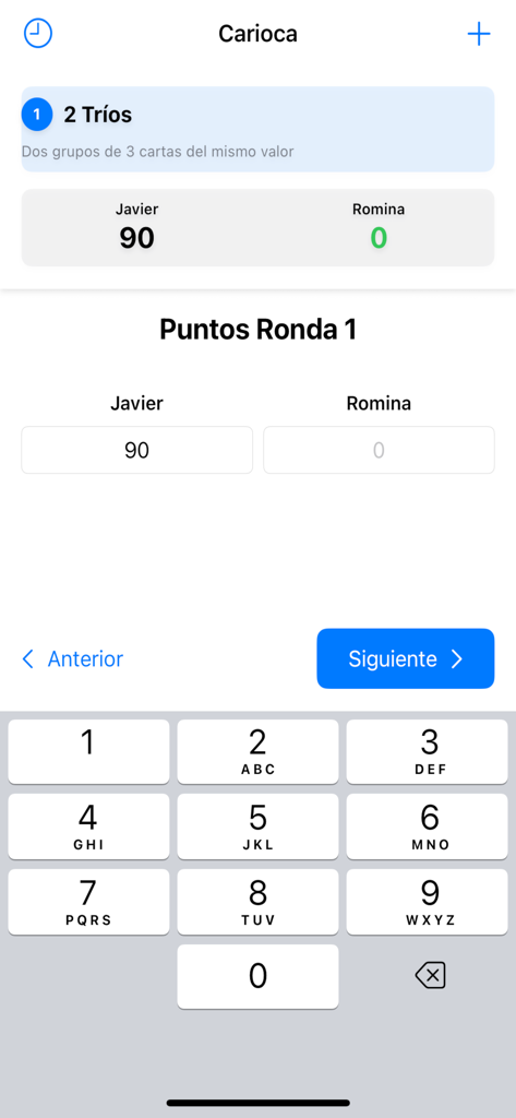 Carioca (Score) - Pantalla de entrada de puntuación digital para el juego de cartas Carioca que muestra los puntos de la primera ronda para dos jugadores.