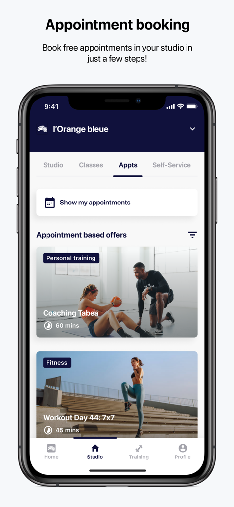 Smartphone screen showing the l'Orange bleue app interface for booking personal training and fitness appointments.