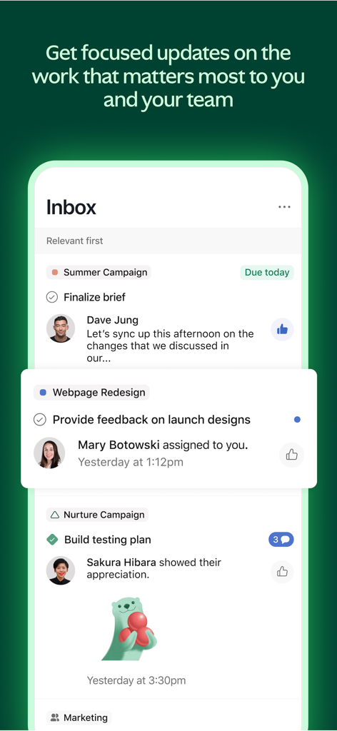 Asana: Work Management - Interface de la boîte de réception de l'application mobile Asana montrant les mises à jour de projet et les notifications de tâches des membres de l'équipe.