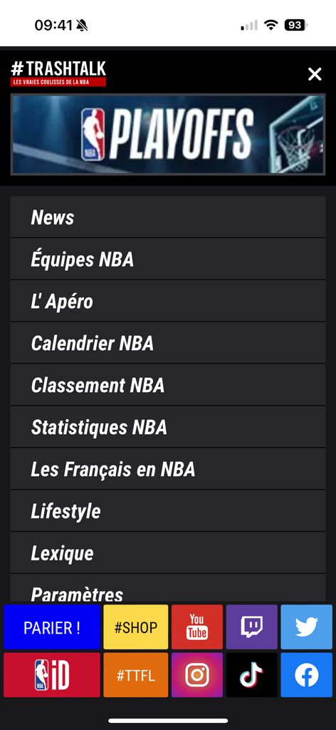 TrashTalk - Actus & vidéos NBA - Main menu of the TrashTalk NBA app showing categories like news teams stats and standings with social media icons at the bottom