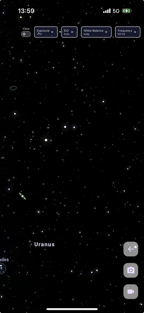 AR-Telescope - AR-Telescope mobile app screen showing a starry sky with Uranus labeled and camera exposure settings.