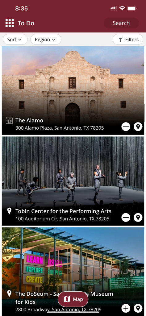 Visit San Antonio TX - Visit San Antonio TX アプリに、アラモやトビン・センター・フォー・ザ・パフォーミング・アーツなどの観光名所と「やることリスト」メニューが表示されています。