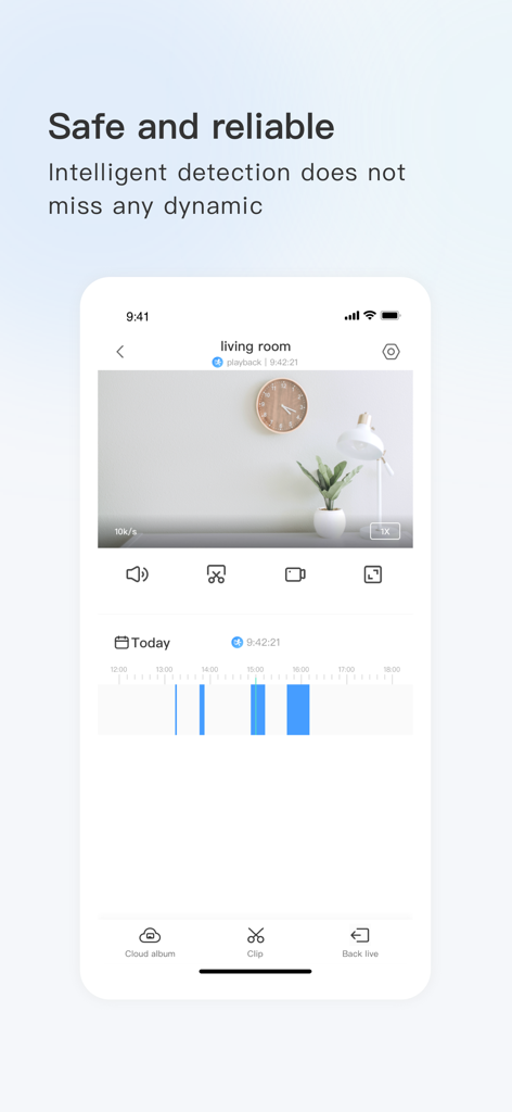 FFVideoCam - Aplicación de seguridad inteligente FFVideoCam que muestra una transmisión de video de la sala de estar y una línea de tiempo de reproducción