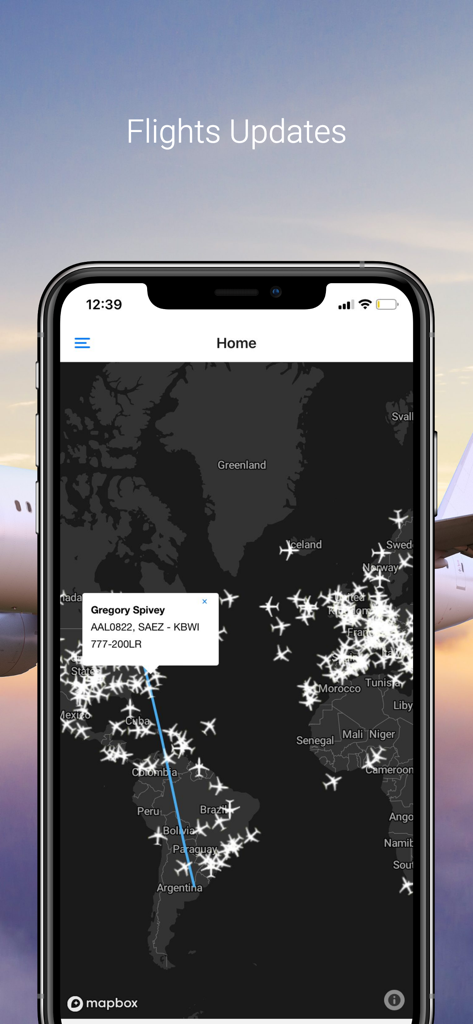 Flight Tracker App - Interfaz de la App de Rastreo de Vuelos que muestra un mapa de radar de aviones en tiempo real con detalles de vuelo