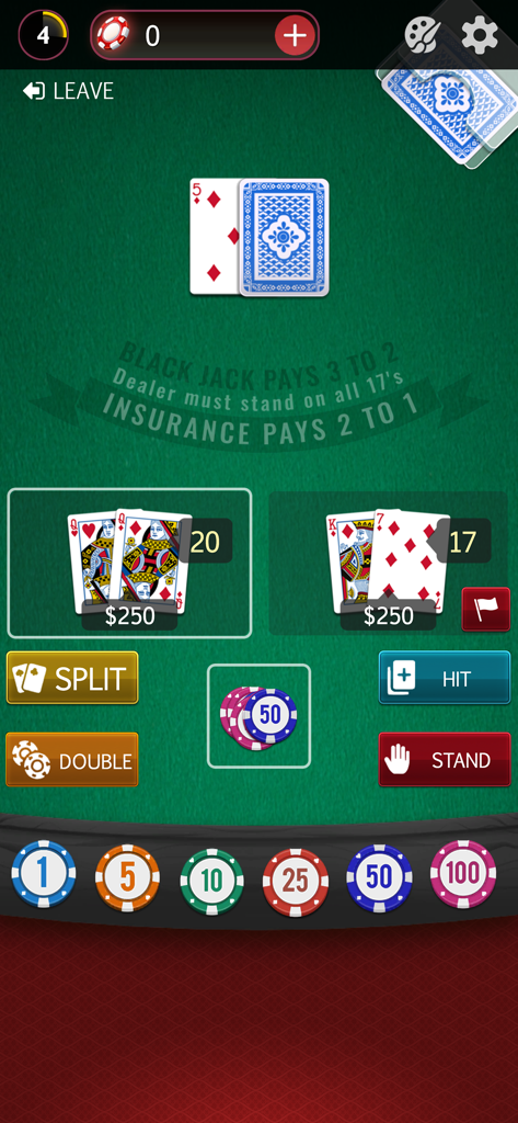 Blackjack 21: Casino Game - Blackjack 21 Mobile-Spieloberfläche zeigt eine geteilte Hand auf einem grünen Casino-Tisch