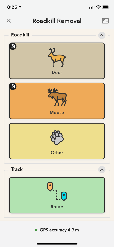 ArcGIS QuickCapture app interface showing large buttons for reporting deer and moose roadkill with GPS tracking