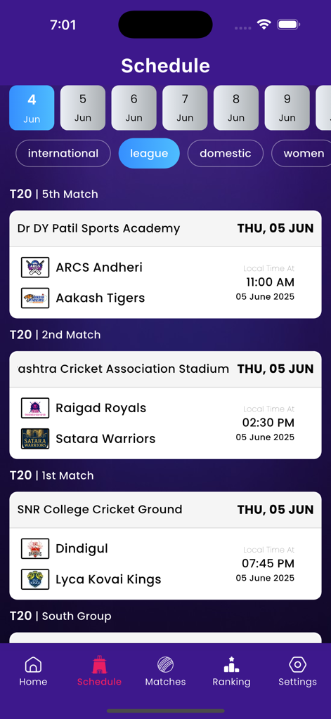 Interface de agendamento do aplicativo WebCric exibindo os jogos da liga de críquete T20.