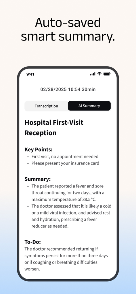 Owll Translator：AI Voice Clone - Interface d'Owll Translator montrant un résumé IA automatisé d'une visite à l'hôpital avec les points clés et les listes de tâches.