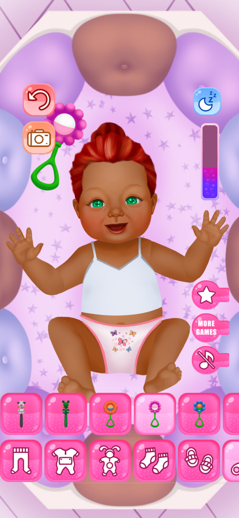 Baby Dress Up & Daycare Games - Um personagem de bebê feliz com cabelo vermelho e olhos verdes sendo vestido com uma fralda e regata fofas.