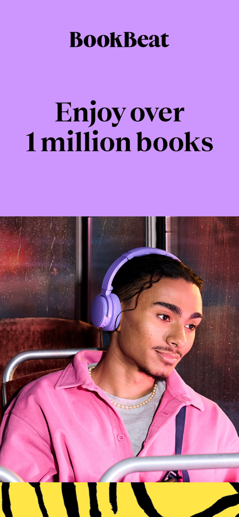 BookBeat: Audiobooks & E-books - バスの車内で紫色のヘッドフォンを装着し、BookBeatのロゴが入ったオーディオブックを聴いている人物